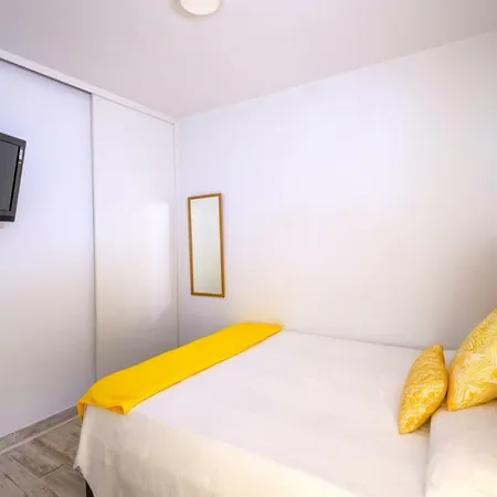 Bella * Μαρμπέλλα